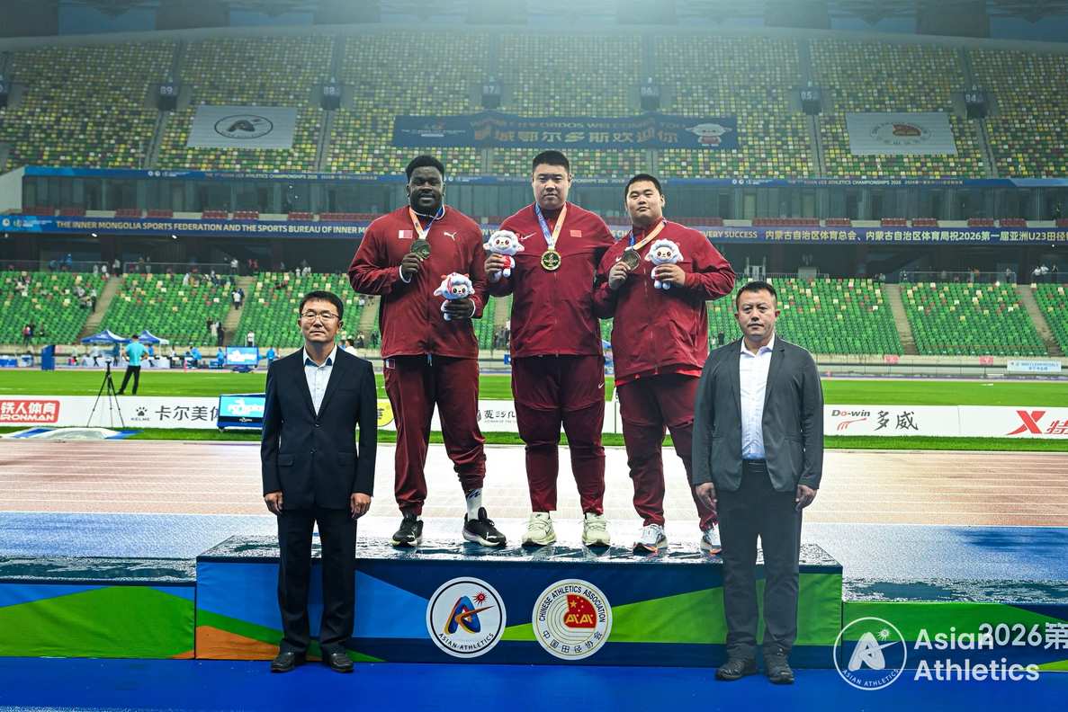 Men's 200m Medal Ceremony